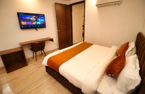 Jamnagar Hotel | Discover Sandhu Lodge: 4-Star Gem with Family Amenities