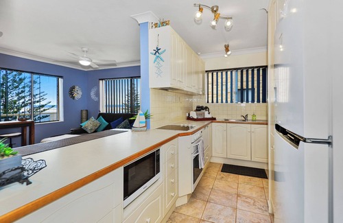 The Entrance Apartment | Experience Sandhurst 5 with Oceanfront Views & Pool Access