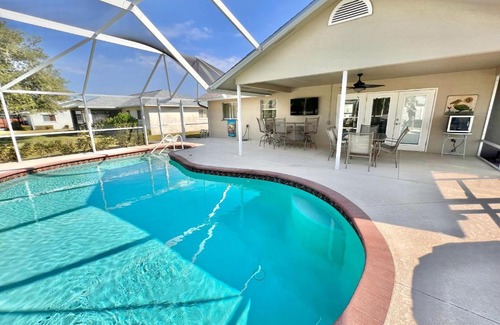 Pelican House | Experience Sandi Retreat: 4-Star Oceanfront Paradise