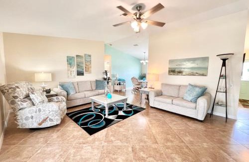 Pelican House | Experience Sandi Retreat: 4-Star Oceanfront Paradise