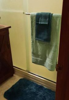 Chiefland House | Pet-Friendly Sandie's Country Bed and Bath with Ocean View