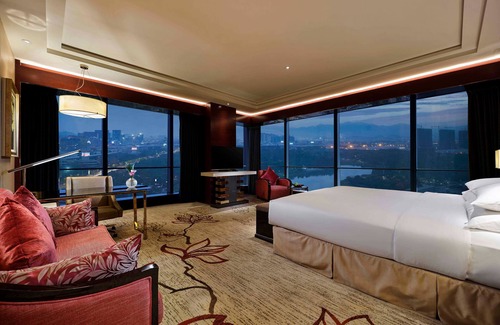 Yiwu Hotel | Discover Sanding New Century Grand Hotel Yiwu - 4-Star Comfort
