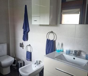 Santiago de Compostela House | Discover Sandino 32: Family-Friendly with a 9.6 Rating