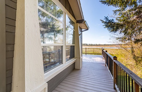 Cloverdale House | Discover Sandlake Views #186: Secluded Retreat with Oceanfront