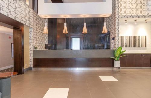 Clearbrook Hotel | Discover Sandman Hotel and Suites Abbotsford: Pet Friendly & More