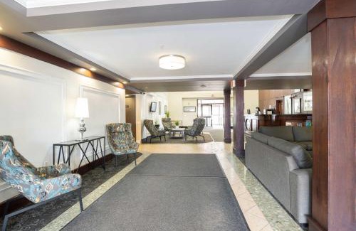 Red Deer Hotel | Discover Sandman Hotel Red Deer: Pet-Friendly Comfort & Fun