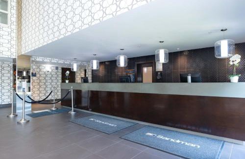 Southeast Calgary Hotel | Pet-Friendly Sandman Hotel & Suites Calgary South Awaits