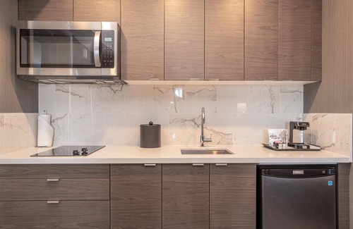 Ottawa Division Hotel | Eco-Friendly Sandman Signature Ottawa Airport Hotel Awaits