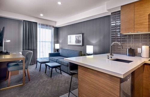 Plano Hotel | Unforgettable Stay at Sandman Signature Plano - Frisco Hotel
