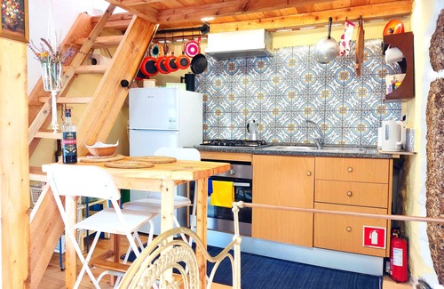 Seia House | Cozy Sandomil Riverbeach Tiny House with Kitchen Access