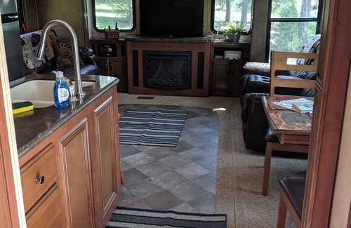 Hot Springs House | Guest Rated: Sandpiper RV @EvansCliff with Hot Tub & BBQ