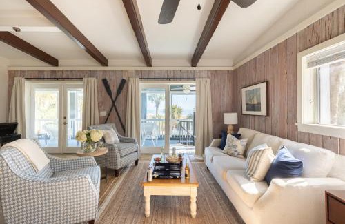 North Forest Beach House | Beachside Retreat: Sandpiper by AvantStay with Spacious Yard