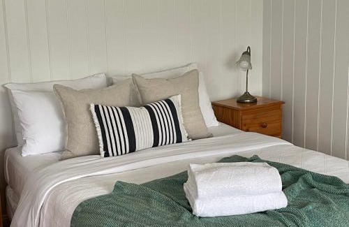 Port Fairy Villa | Beachfront Retreat: Sandpiper Villa for Family Fun