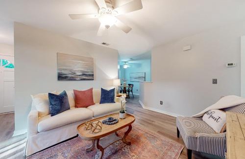 Scanlonville Apartment | Step into Sandpiper Cottage: Family-Friendly 30-Day Retreat