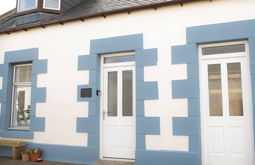 Cullen Cottage | Pet-Friendly Sandpiper Cottage with Ocean View in Cullen