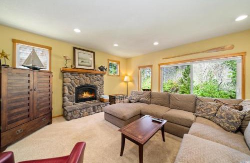 Manzanita House | Pet-Friendly Retreat at Sandpiper House in Manzanita