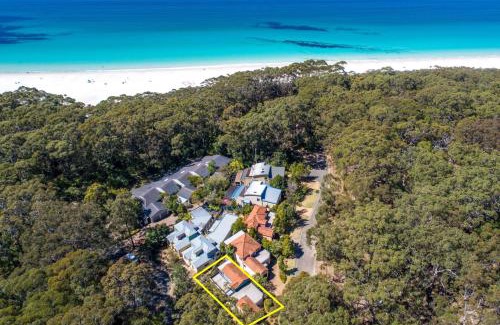Hyams Beach House | Experience Family-Friendly Comfort at Sandpiper, Hyams Beach