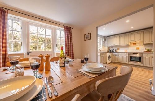 Walsingham House | Pet-Friendly Retreat at Sandpiper Lodge for Families