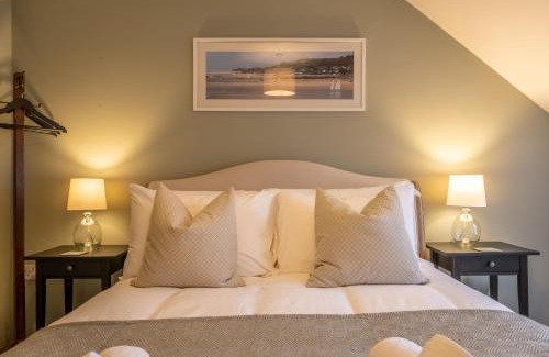 Walsingham House | Pet-Friendly Retreat at Sandpiper Lodge for Families