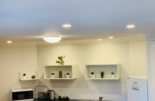 Apollo Bay Hotel | Inviting Sandpiper Motel in Apollo Bay - Guest Rated 9/10