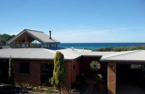 Douglas River Cottage | Unwind at Sandpiper Ocean Cottages with Scenic Ocean Views