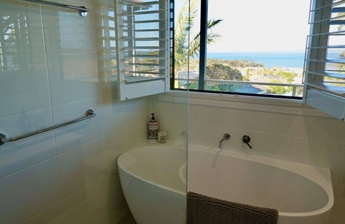 Vincentia House | Experience Sandquay: Oceanfront Escape with Top Amenities