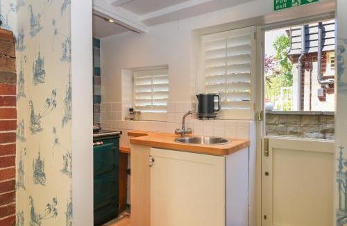 Northchapel House | Discover Sandrock Springs: A 4-Star Retreat Awaits You