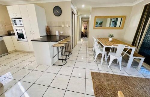 Sandstone Point House | Pet-Friendly Sandstone Point Holiday Home for Your Family Getaway