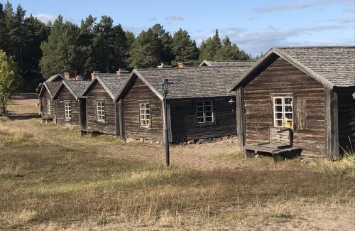Ulvohamn Cabin | Relax at Sandvikens Fiskeläge Ulvön with Oceanfront Views