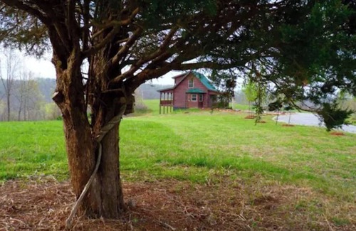 Liberty Cabin | Pet-Friendly Sandy Acres Cabins with Ocean Views