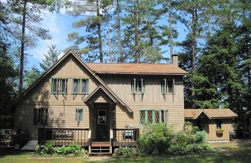 Stoneham Ski Chalet | Tranquil Sandy Beach Alpine Chalet by Private Pond