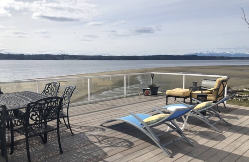 Lakebay Cottage | Beachfront Cottage with Ocean Views and Cozy Fireplace