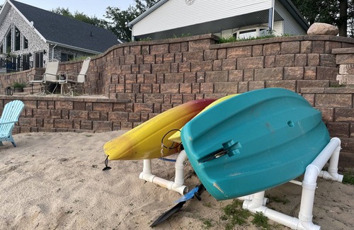 Gladwin House | Idyllic Sandy Beach Front Lake House for Family Getaways
