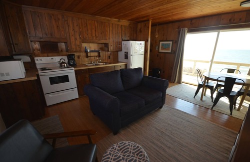 Arcadia House | Private Cottage on Lake Michigan - Pet Friendly Retreat