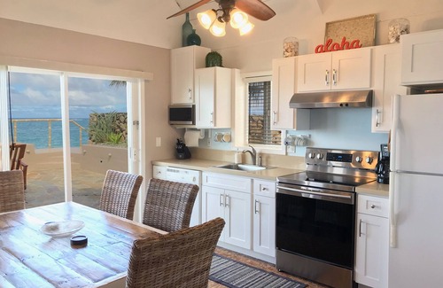 Hauula House | Beachfront Paradise: Hot Tub, Tiki Bar & Guest Rated 9.8