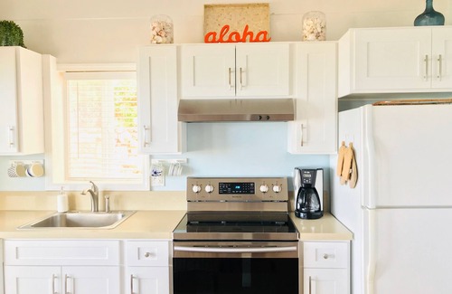 Hauula House | Beachfront Paradise: Hot Tub, Tiki Bar & Guest Rated 9.8