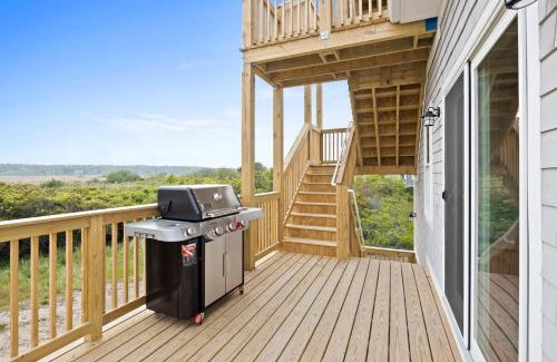 Sagamore Beach House | Oceanfront Oasis at Sandy Clydesdale, Sagamore Beach