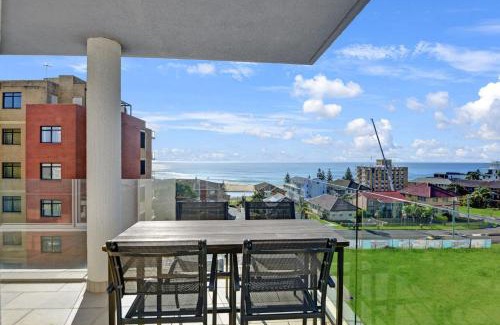 The Entrance Apartment | Cozy Sandy Cove Apartment with Pool and Hot Tub Relaxation