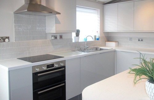 Anderby Creek Cottage | Discover Pet-Friendly Stays Steps from the Beach