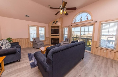 Kill Devil Hills House | Pet-Friendly Retreat at Sandy Paws - Family and Accessible
