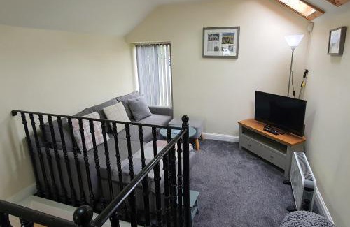 Foolow House | Pet-Friendly Escape at Sandy's Barn, Rated 9/10 by Guests