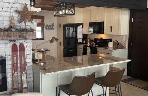 Shell Lake House | Family-Friendly Sandy Shell Lake with Kitchen Amenities