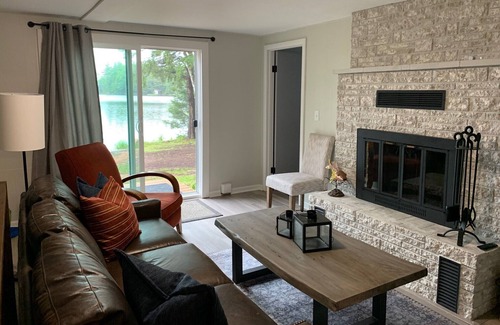 Elcho Cottage | Premier Sandy Shore Cottage with Scenic Lake Views