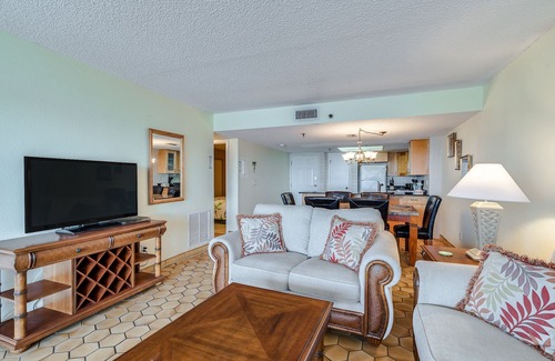 Madeira Beach Condo | Oceanfront Retreat: Sandy Shores 403 with Pool & Ocean View