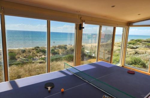 Frankston House | Cozy Sandy Shores Estate with Private Beach & Ocean Views