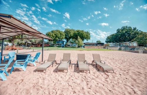 Kingsland House | Relax at Sandy Shores Vacation Home with Oceanfront Views