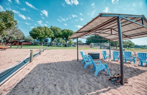 Kingsland House | Relax at Sandy Shores Vacation Home with Oceanfront Views