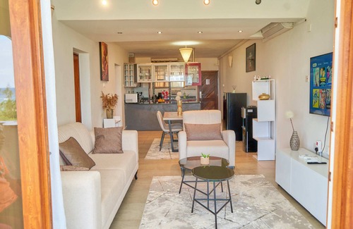 Diani Beach Apartment | Sandy Toes, 2br Apt at the beachfront, Diani