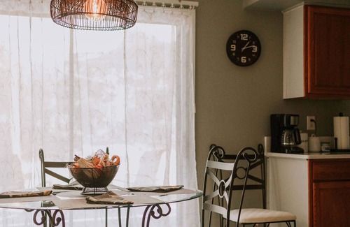 Ocean Springs House | Beachside Retreat: Pet-Friendly Oasis in Ocean Springs