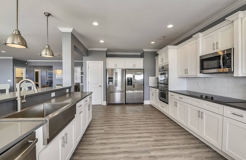 Long Bay Estates House | Oceanfront Retreat: 8 Bedrooms, Private Pool & Spa Access